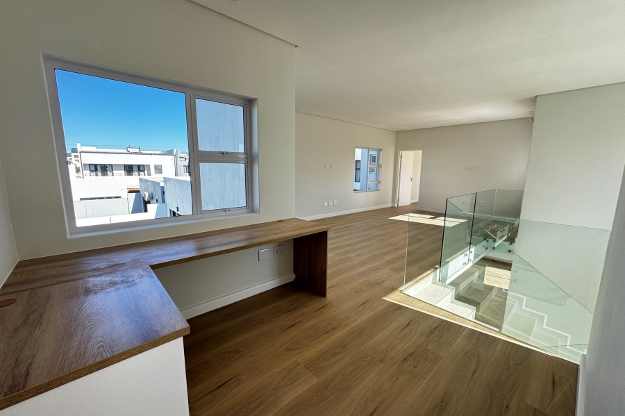 4 Bedroom Property for Sale in Sandown Western Cape